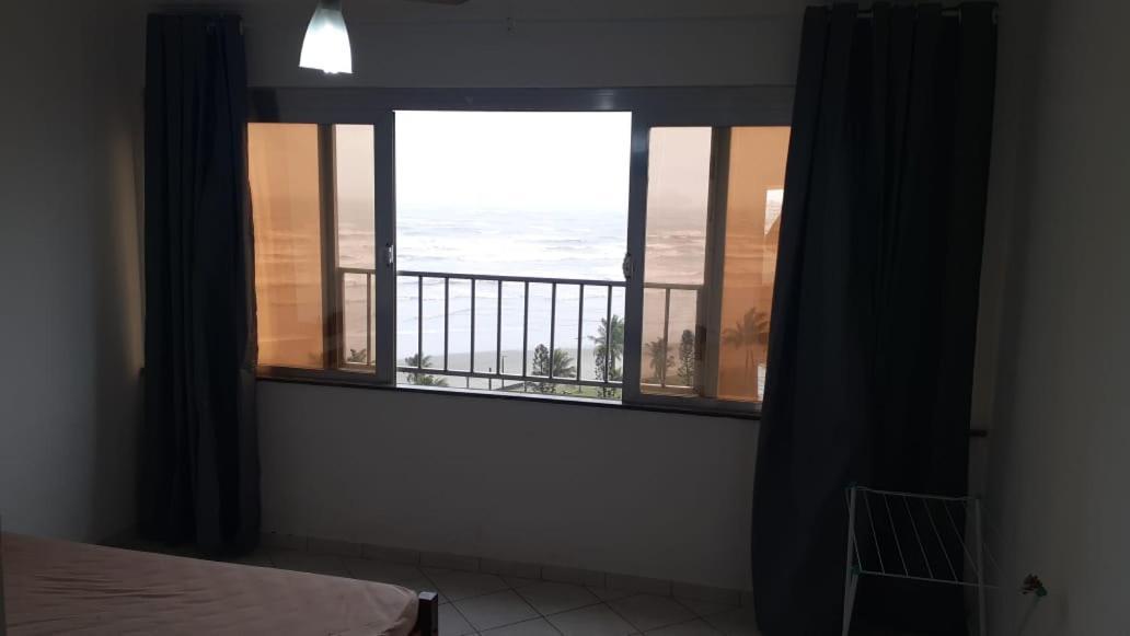 Apartamento Frente A Praia Перуиби Экстерьер фото