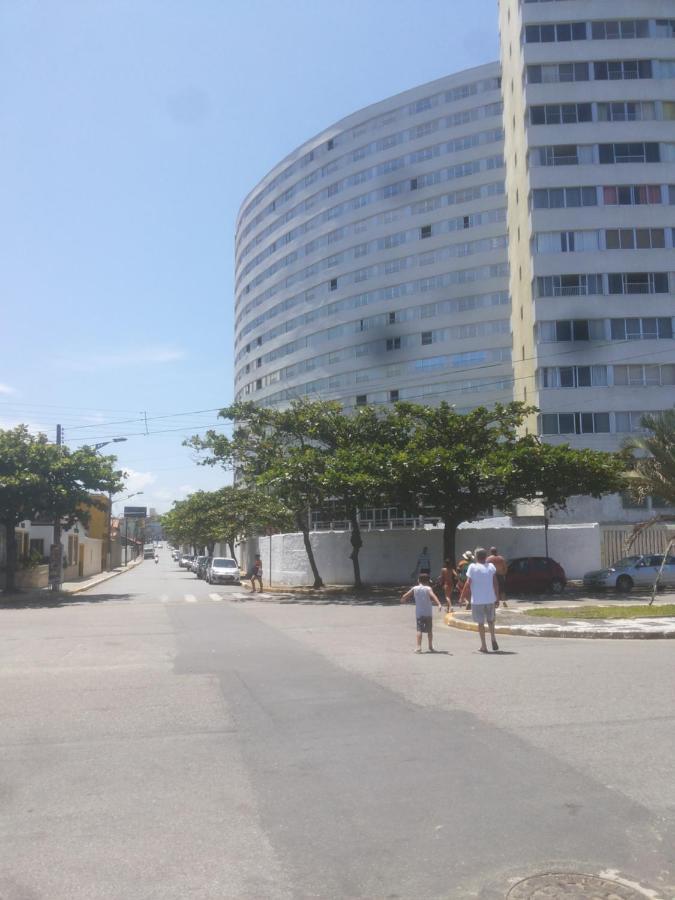 Apartamento Frente A Praia Перуиби Экстерьер фото